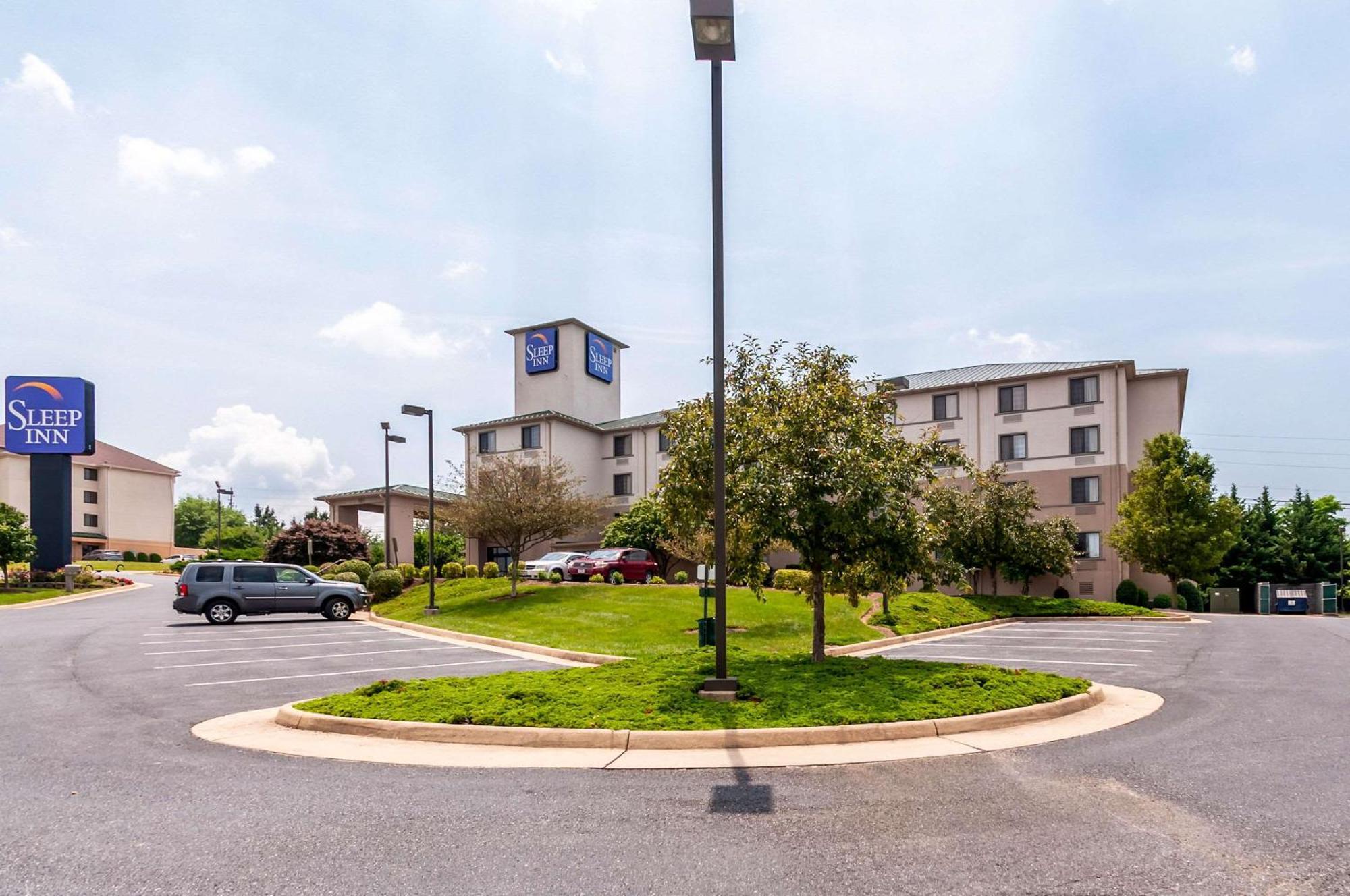 Sleep Inn & Suites Harrisonburg Near University Exterior photo